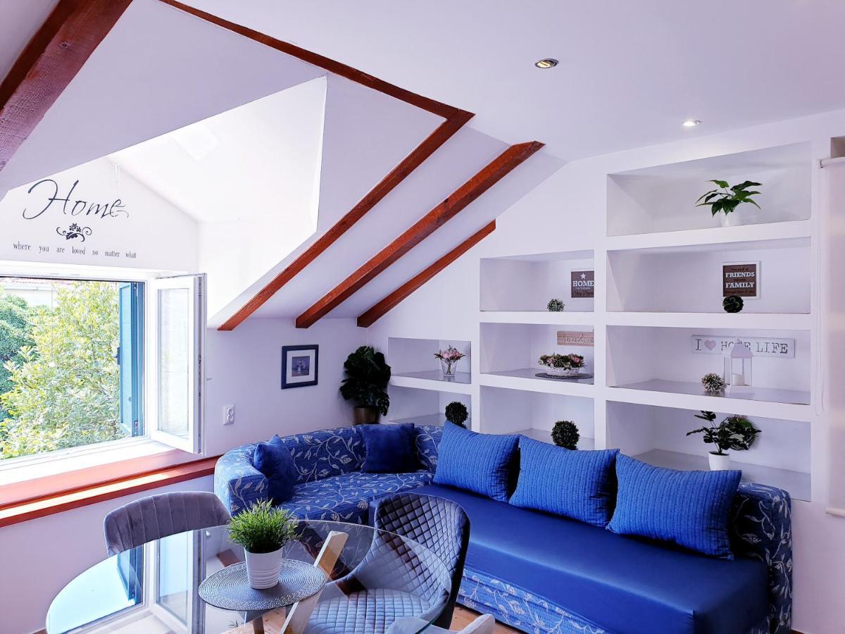 Apartments Sandra In The Historical Center Of The City Supetar Bagian luar foto