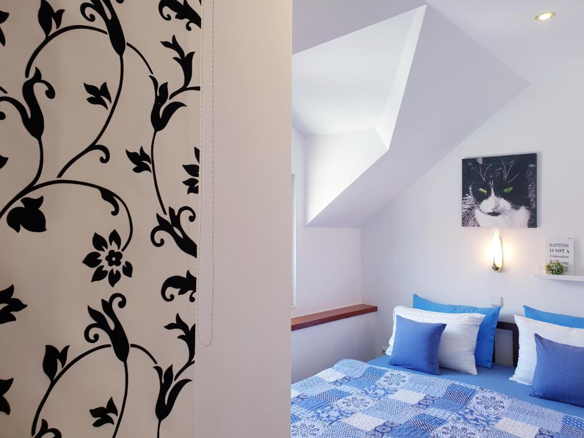 Apartments Sandra In The Historical Center Of The City Supetar Bagian luar foto