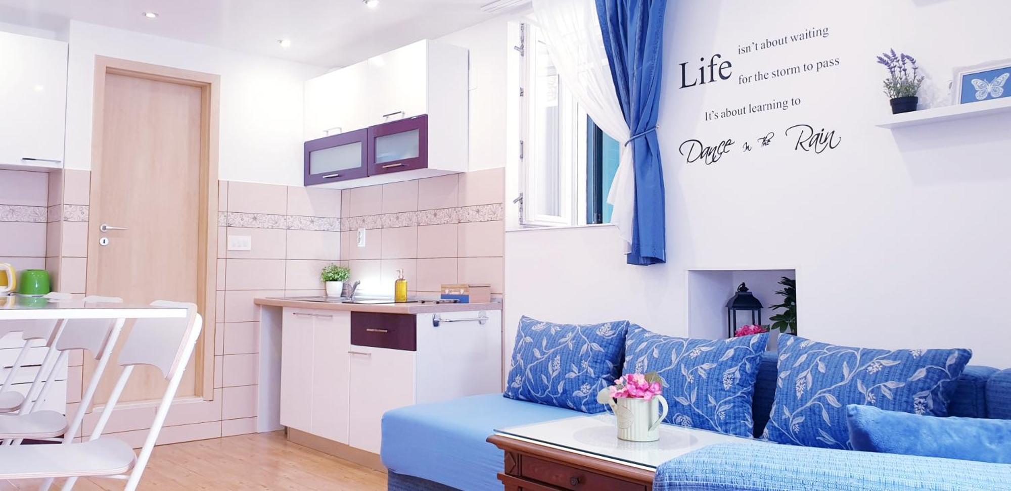 Apartments Sandra In The Historical Center Of The City Supetar Bagian luar foto