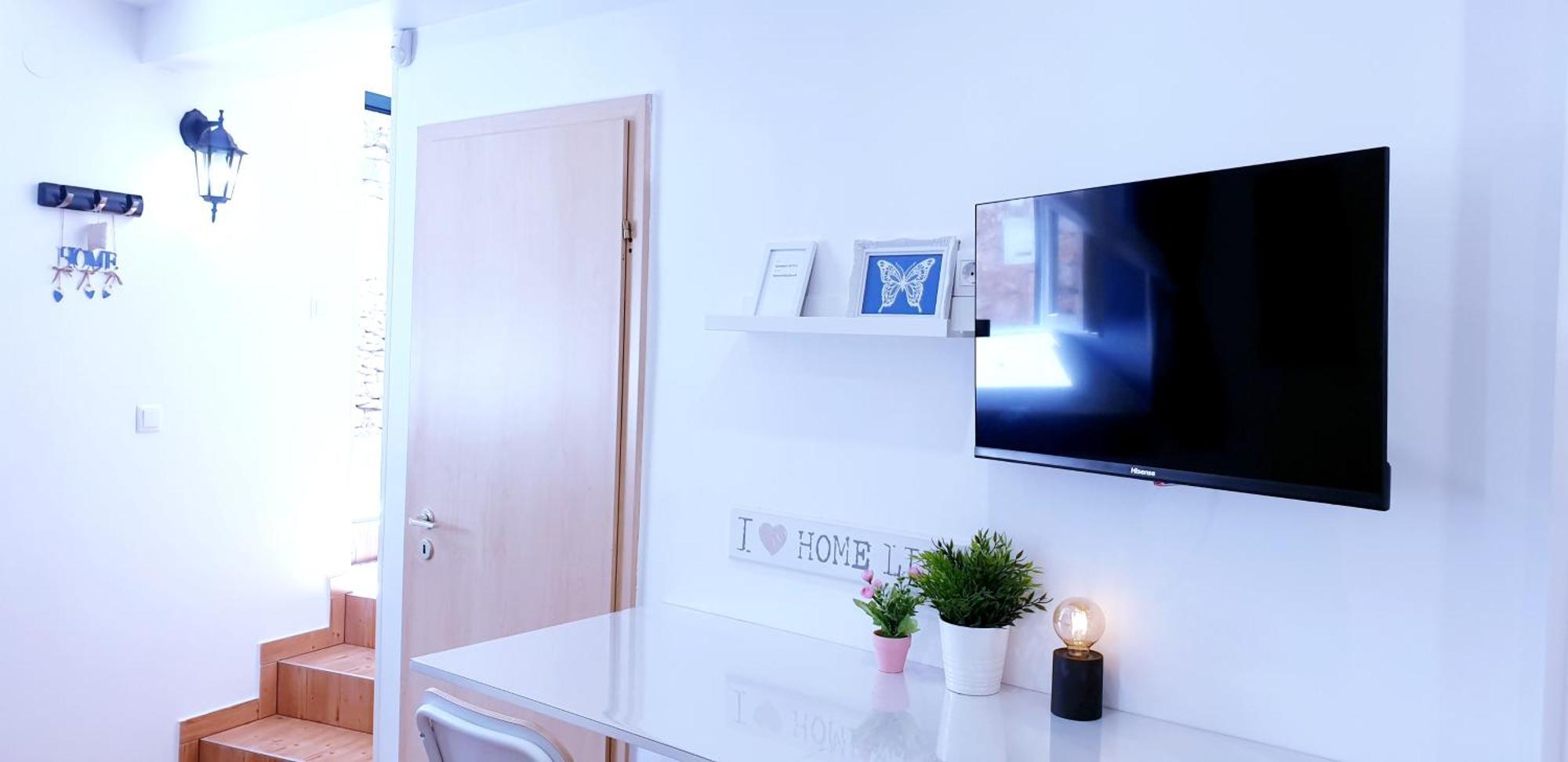 Apartments Sandra In The Historical Center Of The City Supetar Bagian luar foto