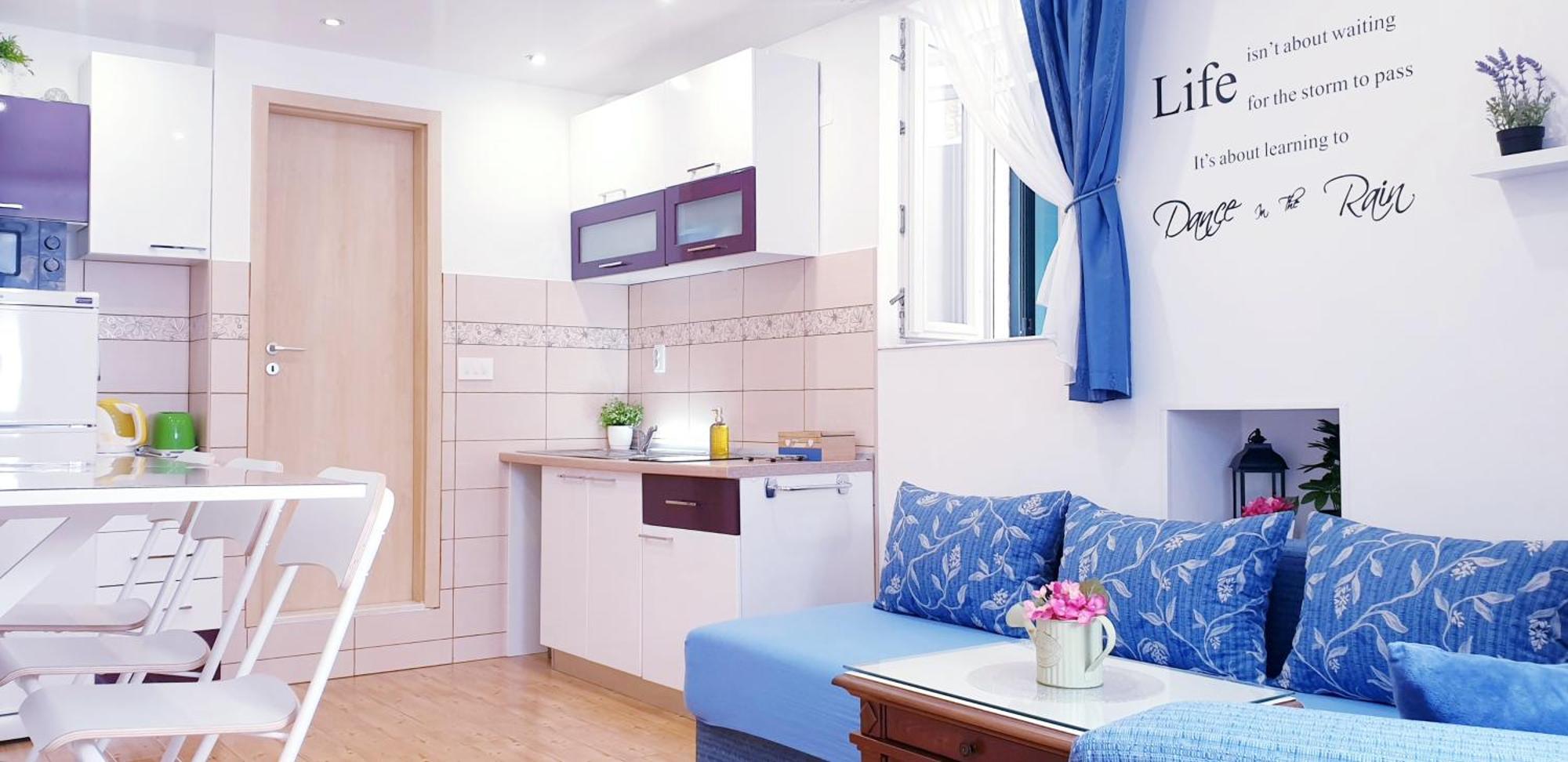 Apartments Sandra In The Historical Center Of The City Supetar Bagian luar foto
